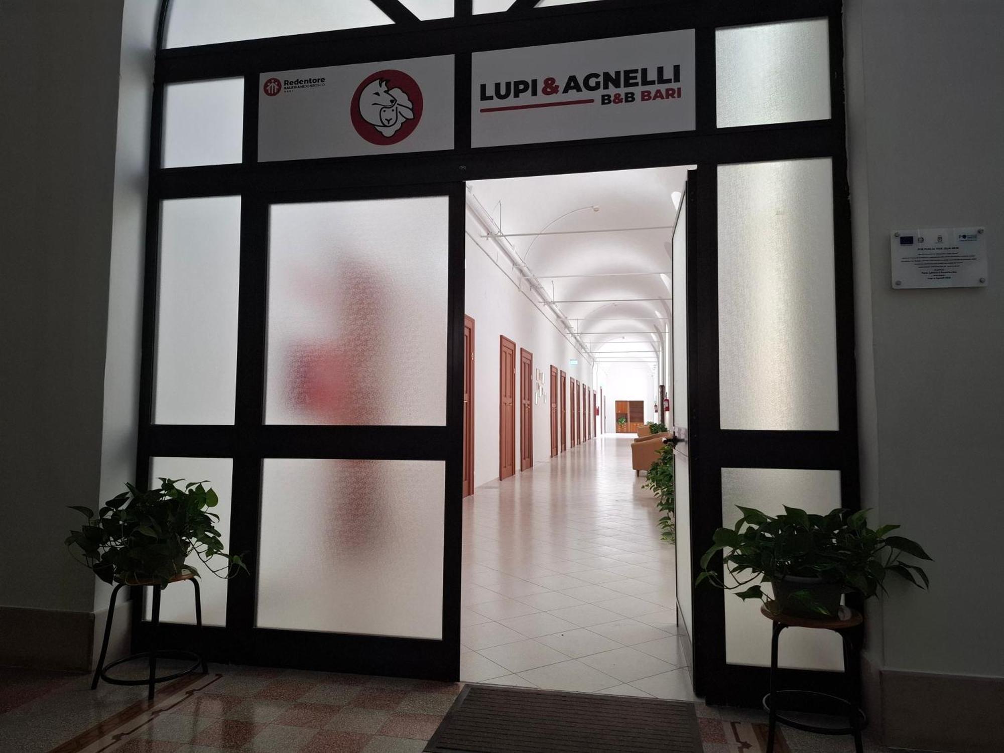 Lupi E Agnelli Bed & Breakfast Bari Ngoại thất bức ảnh